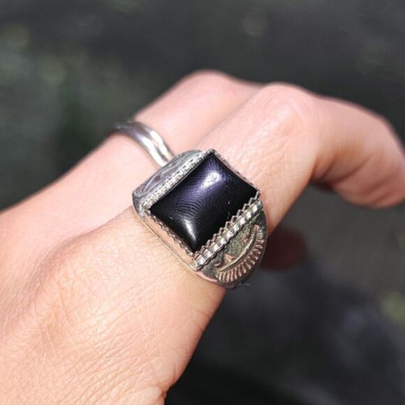 Vintage Navajo Diné Sterling Silver Onyx Ring Men's Southwestern Jewelry - Picture 4 of 4